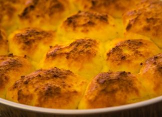 Η “χαρούμενη” τυρόπιτα της γιαγιάς Αναστασίας!