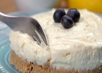 Cheesecake λεμονιού με ζαχαρούχο γάλα! Θα το ερωτευτείτε