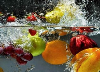 Έτσι πρέπει να πλένετε τα φρούτα σας για να αφαιρέσετε τα μικρόβια και τα φάρμακα