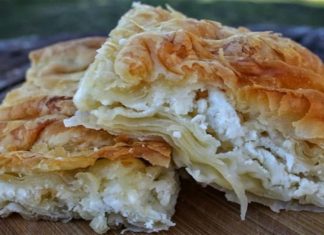 “Λαδένια”: Η λαχταριστή τυρόπιτα από πανέμορφη ελληνικό νησί