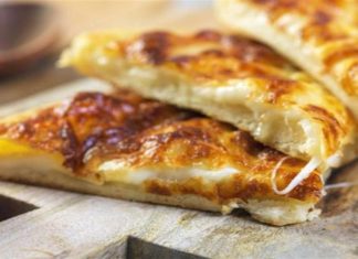 Τυρόπιτα περέκ: Η ποντιακή λιχουδιά που είναι σκέτη απόλαυση!