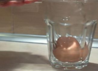 Πώς ένα βραστό αυγό και λίγο ξύδι κάθε πρωΐ σκοτώνουν τον μεγαλύτερο εχθρό στο σώμα σας