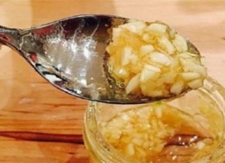 Φυσικό φάρμακο με σκόρδο, λεμόνι και μέλι – Αυτά θα συμβούν στο σώμα και στην υγεία σας