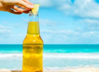 Βάζετε λεμόνι στην μπίρα; Σταματήστε το αμέσως – Μεγάλη προσοχή