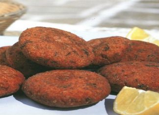 Ζουμεροί ταραμοκεφτέδες με σταγόνες λεμόνι από την Αργυρώ Μπαρμπαρίγου