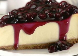 Γλυκό ψυγείου “κόλαση” με βύσσινο και μηδενικές θερμίδες