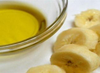Παίρνει μία μπανάνα και ρίχνει από πάνω 2 κουταλιές της σούπας ελαιόλαδο – Ο λόγος; Απίθανο αποτέλεσμα