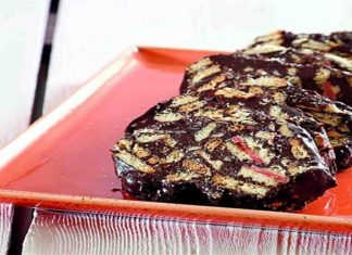 Γλυκό… που σε στέλνει με γεμιστά μπισκότα και ζαχαρούχο γάλα