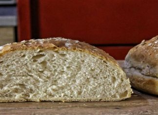 Έτσι μπορείτε να κάνετε πεντανόστιμο το μπαγιάτικο ψωμί και να το βάλετε σε κάθε φαγητό