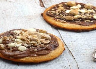 «Κόλαση» η πίτσα σοκολάτας από την Αργυρώ Μπαρμπαρίγου – Έτοιμη σε 10 λεπτά