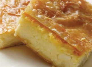 Τυρόπιτα… στα γρήγορα με μόνο 2 κινήσεις