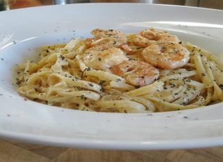 Η πιο καλοκαιρινή συνταγή με μακαρόνια – Θα πάθετε σιελόρροια!