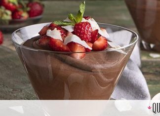 Φτιάξε vegan μους σοκολάτας με δύο υλικά, όπως ο Άκης Πετρετζίκης