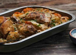 Ζουμερό κοτόπουλο στο φούρνο με ρύζι από την Αργυρώ Μπαρμπαρίγου