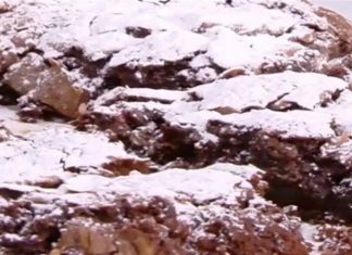 Συνταγή για brownies σοκολάτας με λουκούμια από την Μαρία Εκμεκτσίογλου! (Video)