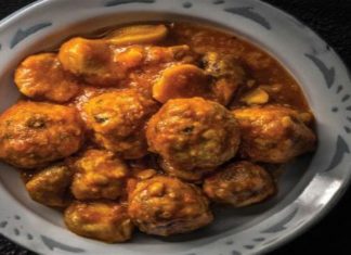 Ξεχάστε τα κλασσικά κεφτεδάκια! Αυτή η συνταγή με σάλτσα κάστανο θα σας κάνει να γλείφετε τα δάχτυλα σας!