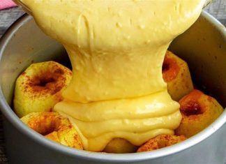 Εύκολη μηλόπιτα με τέλεια κρέμα, γέμιση μαρμελάδα και ολόκληρα μήλα που κάνουν τη διαφορά