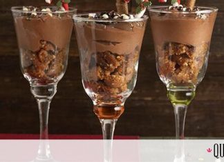 Μους με μελομακάρονα από τον Άκη Πετρετζίκη