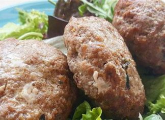 Δοκιμασμένα μυστικά για αφράτα και ζουμερά μπιφτέκια