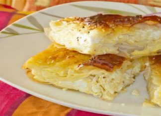 Τυρόπιτα… της κόλασης με μπεσαμέλ και τυριά