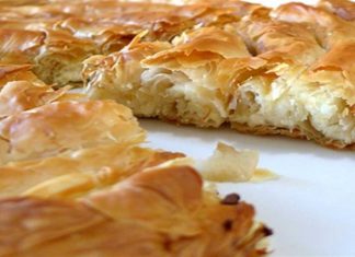 Παραδοσιακή… ονειρεμένη τυρόπιτα – Το «μυστικό» υλικό που την απογειώνει