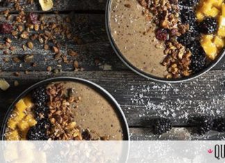 Ο Άκης Πετρετζίκης προτείνει σήμερα: Acai bowl με ρόφημα αμυγδάλου και μάνγκο