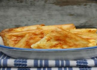 Αλευρόπιτα με τυρί φέτα – Έτοιμη στη στιγμή