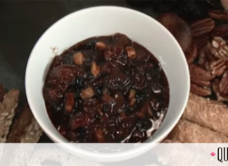 Μπατόν σαλέ με chutney αχλαδιού για να συνοδεύσεις το ζεστό κρασί σου