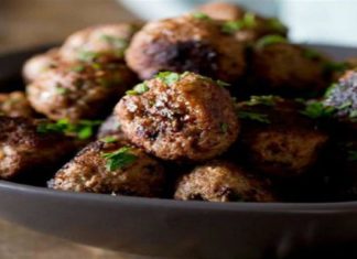 Μεθυσμένα κεφτεδάκια με ούζο – Η απόλυτη καλοκαιρινή συνταγή