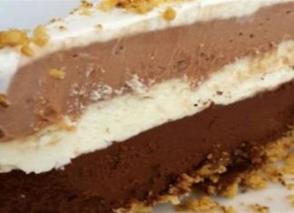 Δροσερό γλυκό ψυγείου τριπλής σοκολάτας