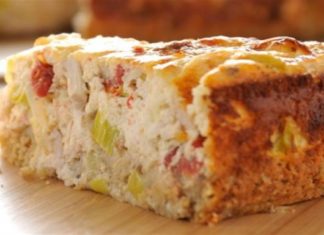 Αλμυρό κέικ με κοτόπουλο και Φιλαδέλφεια