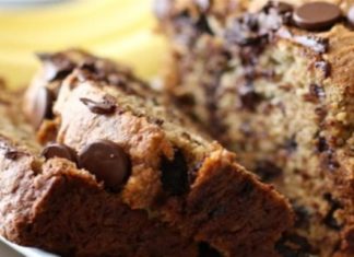 Λαχταριστό κέικ μπανάνας με κομμάτια σοκολάτας