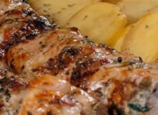 Κοντοσούβλι με πατατούλες στη λαδόκολα