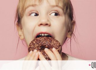 Φτιάξτε σε 1 λεπτό & με 2 υλικά mini donuts (vid)