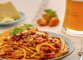 Δε θα το πιστεύετε: Το κόλπο με τη μαγειρική σόδα που θα κάνει τη σάλτσα σας για μακαρόνια «ακαταμάχητη»