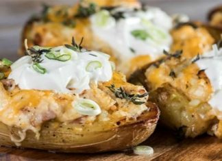 Jacket Potatoes: Η απόλυτη συνταγή με πατάτες που λατρεύουν μικροί και μεγάλοι