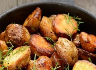 Έτσι θα φτιάξεις τις πιο κρεμώδεις πατάτες φούρνου – Λιώνουν στο στόμα (Video)