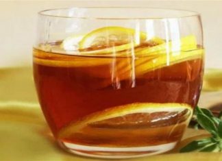 Έπινε ζεστό ρόφημα με νερό, μέλι και λεμόνι κάθε πρωί, για ένα χρόνο και μας εξομολογείται τα αποτελέσματα