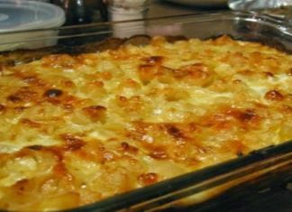 Η συνταγή της καραντίνας: Πανεύκολο σουφλέ ζυμαρικών με τυριά και ντοματίνια