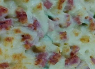 Σουφλέ ζυμαρικών με τυριά, μπέικον και πιπεριά