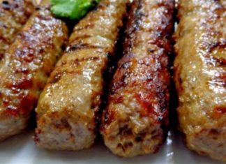 Σπιτικό Κεμπάπ: Η νόστιμη συνταγή της γιαγιάς που πετυχαίνει πάντα!