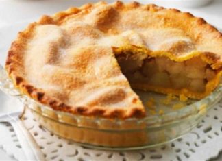 Γρήγορη συνταγή για μηλόπιτα της στιγμής με λίγα υλικά