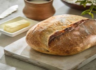 Θα πάθετε “εμμονή” με την συνταγή της Αργυρώς Μπαρμπαρίγου για σπιτικό ψωμί