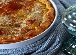 Τυρόπιτα με μέλι: Τρομερή συνταγή