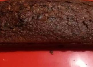 Κέικ σοκολάτας με τριμμένο φουντούκι