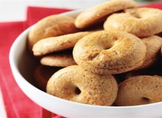 Αφράτα σμυρνέικα κουλουράκια με ξύσμα λεμονιού – Μια παραδοσιακή πασχαλινή συνταγή