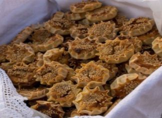 Λυχναράκια Πάρου με κανέλα από την Αργυρώ Μπαρμπαρίγου – Μοναδική αυθεντική παραδοσιακή συνταγή