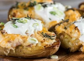 Jacket Potatoes: Η απόλυτη συνταγή με πατάτες που λατρεύουν μικροί και μεγάλοι