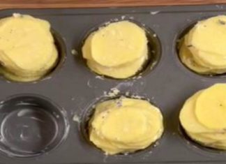 Κόβει τις πατάτες σε ροδέλες και τις βάζει σε ένα ταψάκι για μάφιν – Το αποτέλεσμα είναι θεϊκό