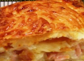 Πατατόπιτα φούρνου: Η κόλαση της πατάτας, του λουκάνικου και του τυριού σε 10 λεπτά
